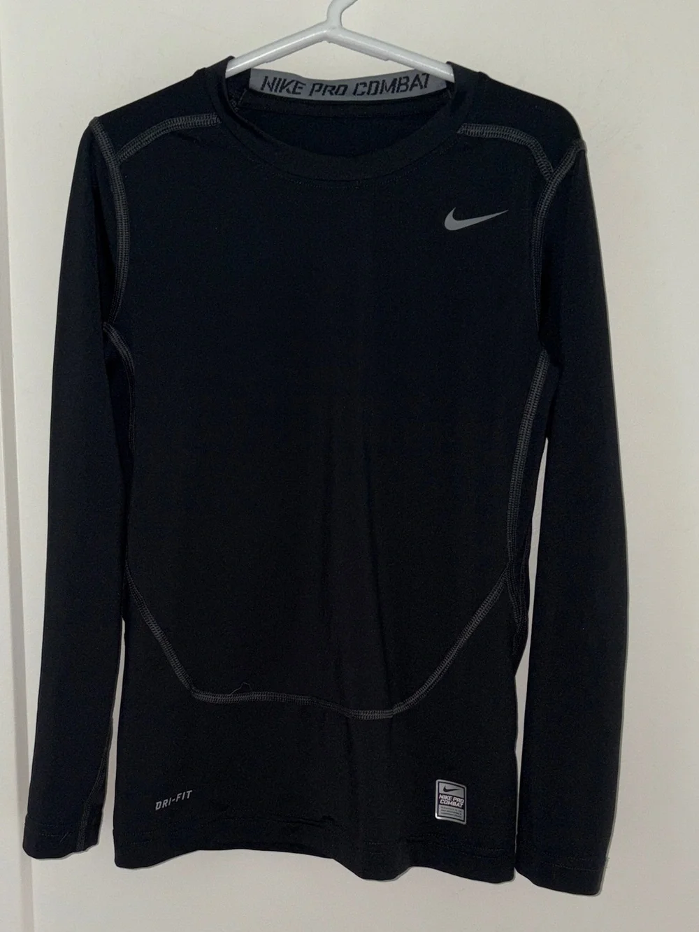 NWOT Nike Pro Combat compression shirt boy's M